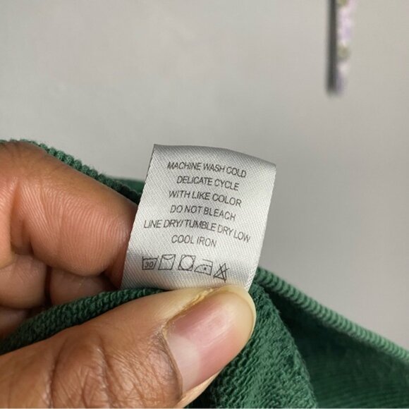 Monat Women's Green Graphic Print Crewneck Sweatshirt - Picture 7 of 9